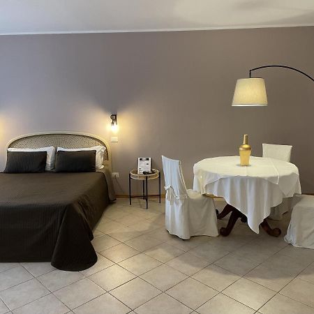 Hotel Petrarca Boara Pisani ภายนอก รูปภาพ